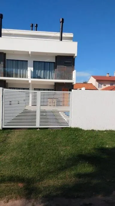 度假居 皮涅拉Casa Na Ponta Do Papagaio别墅